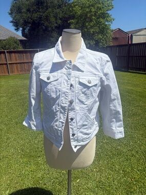 Ann Taylor LOFT white denim button up long sleeve jacket Woman’s 10 GUC